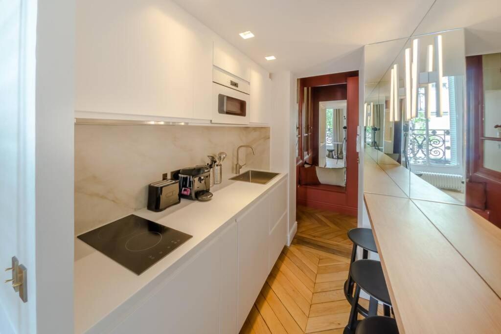 De Standing 4 - Tour Eiffel/invalides *